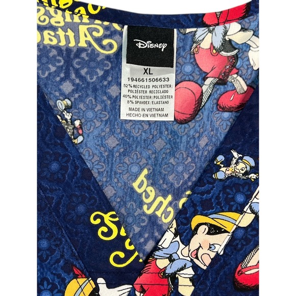 Disney Pinocchio Scrub Top No Strings Attached‎ Print Recycled XL - Picture 2 of 4